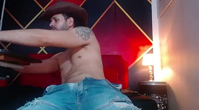 CindyandCarlo online show from December 2024 09:40:02 PM