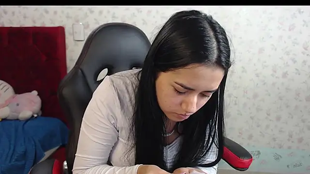 kayla k18 online show from October 2025 02:08:02 AM