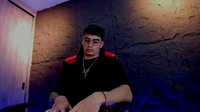 Snapshot of joseph_boy chatting on November 2025 11:44:02 AM joseph boy online show from November 2025 11:44:02 AM