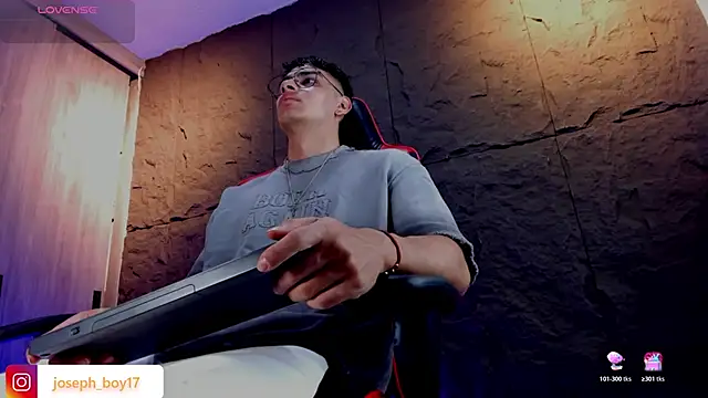 Snapshot of joseph_boy chatting on November 2025 11:52:02 AM joseph boy online show from November 2025 11:52:02 AM