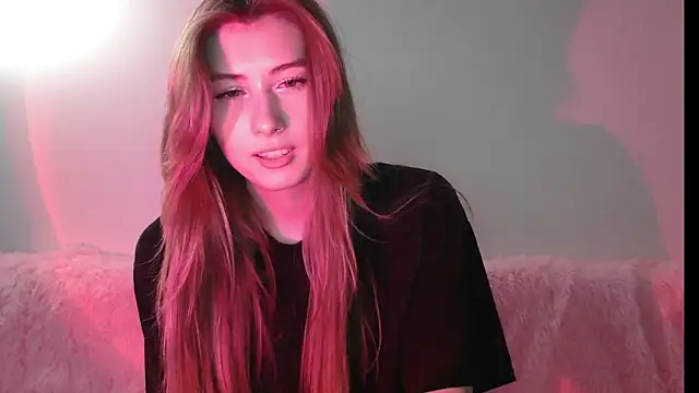 ErikaShyy online show from December 2024 04:51:01 PM