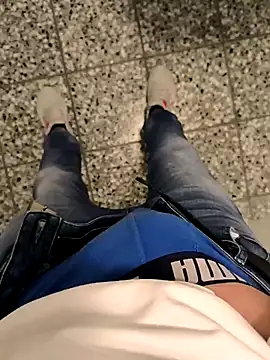 Snapshot of geilehecke1 chatting on December 2024 11:54:02 AM geilehecke1 online show from December 2024 11:54:02 AM