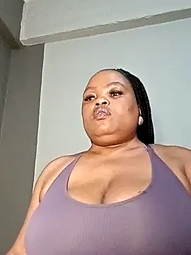 Snapshot of hugemelonsxxx chatting on October 2025 06:16:02 PM hugemelonsxxx online show from October 2025 06:16:02 PM