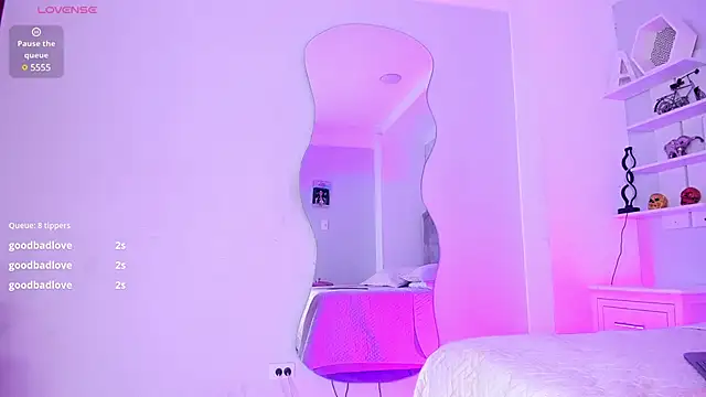 Snapshot of LiaFlowers chatting on December 2024 12:29:01 AM LiaFlowers online show from December 2024 12:29:01 AM