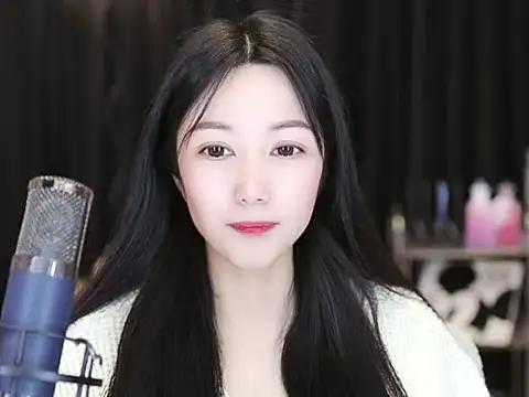 Nuyoah-77 online show from January 2025 07:07:02 PM