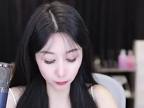 Nuyoah-77 online show from September 2025 04:18:01 PM