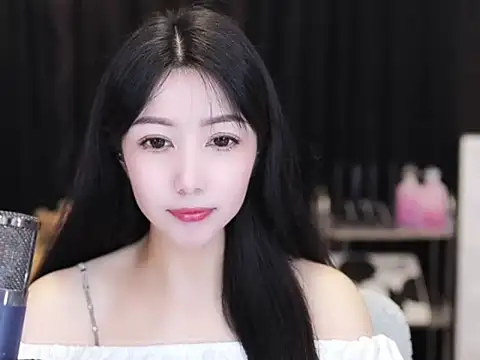 Nuyoah-77 online show from September 2025 04:20:01 PM