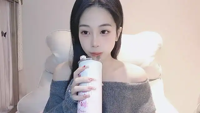 -Hottie online show from December 2024 04:17:01 PM