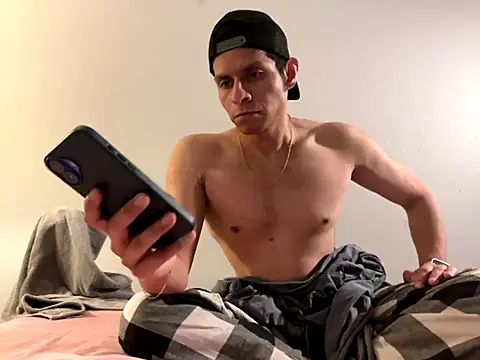 Snapshot of JosephAKenwood chatting on October 2025 01:37:02 AM JosephAKenwood online show from October 2025 01:37:02 AM