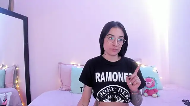 ValeriaCox online show from January 2025 04:18:02 PM
