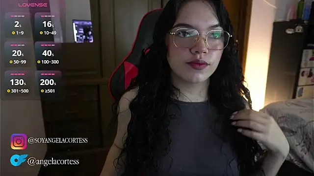 Snapshot of angela_cortes_ chatting on October 2025 01:11:01 AM angela cortes  online show from October 2025 01:11:01 AM