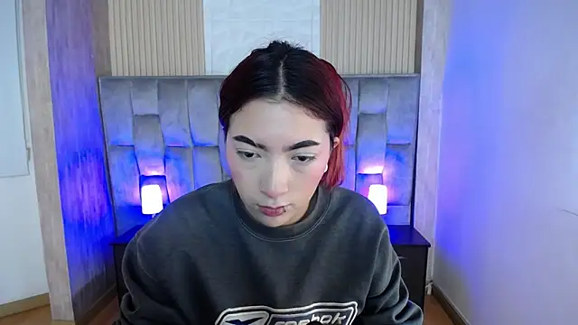 Mia Rinn online show from October 2025 01:45:02 PM