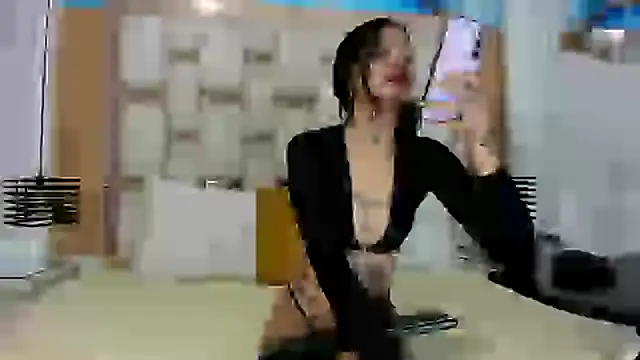 Snapshot of KathaleiaRoss chatting on March 2025 04:45:02 AM KathaleiaRoss online show from March 2025 04:45:02 AM