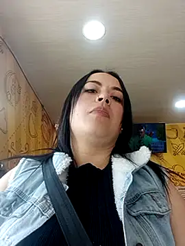 Lesly 10- online show from December 2024 07:28:01 PM