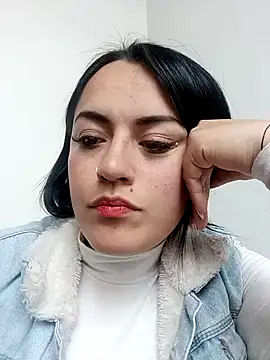 Lesly 10- online show from December 2024 09:32:02 PM
