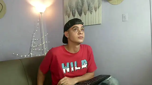 Snapshot of zacariasss_ chatting on October 2025 03:28:01 AM zacariasss online show from October 2025 03:28:01 AM