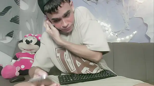 Snapshot of zacariasss_ chatting on October 2025 03:32:01 AM zacariasss online show from October 2025 03:32:01 AM