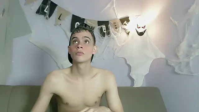 Snapshot of zacariasss_ chatting on November 2025 03:19:01 AM zacariasss online show from November 2025 03:19:01 AM