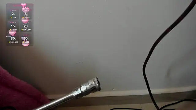 Snapshot of Elii_ross chatting on November 2025 07:03:02 PM Elii ross online show from November 2025 07:03:02 PM