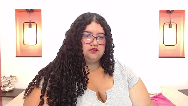 Snapshot of Miley_Collins chatting on January 2025 11:23:01 PM Miley Collins online show from January 2025 11:23:01 PM