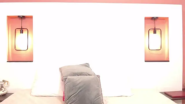 Snapshot of Miley_Collins chatting on January 2025 11:37:02 PM Miley Collins online show from January 2025 11:37:02 PM