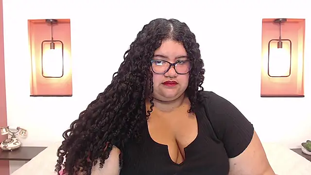 Snapshot of Miley_Collins chatting on February 2025 01:21:02 AM Miley Collins online show from February 2025 01:21:02 AM