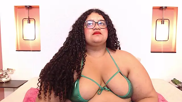 Snapshot of Miley_Collins chatting on March 2025 12:38:02 AM Miley Collins online show from March 2025 12:38:02 AM