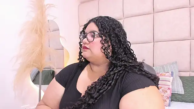 Snapshot of Miley_Collins chatting on November 2025 07:47:01 PM Miley Collins online show from November 2025 07:47:01 PM