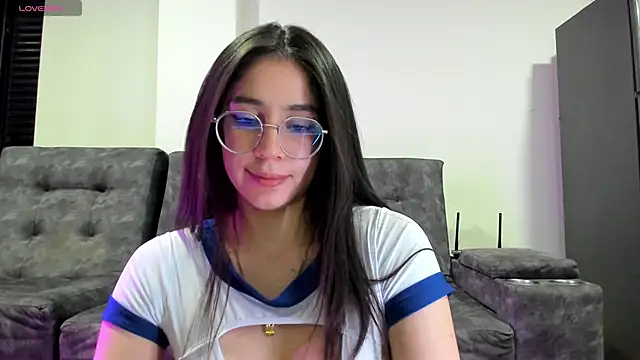 emmadiaz1 online show from October 2025 05:27:01 AM