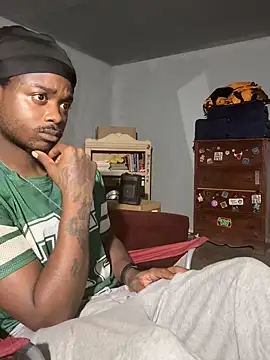 Snapshot of SluttyLyfe4L chatting on October 2025 03:18:02 AM SluttyLyfe4L online show from October 2025 03:18:02 AM