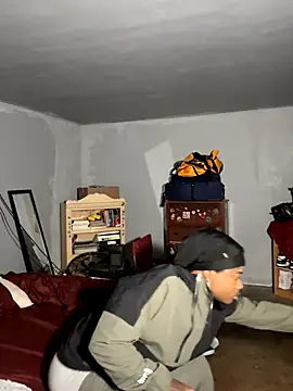 Snapshot of SluttyLyfe4L chatting on October 2025 08:35:01 AM SluttyLyfe4L online show from October 2025 08:35:01 AM