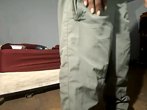 Snapshot of SluttyLyfe4L chatting on October 2025 09:59:01 AM SluttyLyfe4L online show from October 2025 09:59:01 AM