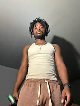 Snapshot of SluttyLyfe4L chatting on November 2025 09:10:01 AM SluttyLyfe4L online show from November 2025 09:10:01 AM