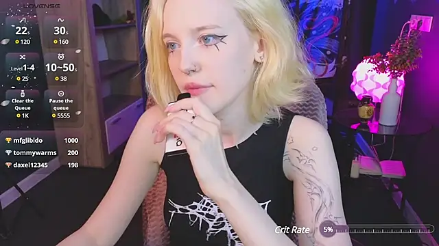 Snapshot of Crackling_Tatii chatting on December 2024 03:21:02 AM Crackling Tatii online show from December 2024 03:21:02 AM