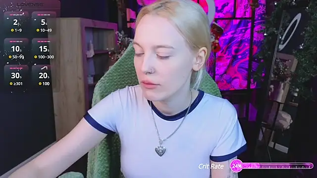 Snapshot of Crackling_Tatii chatting on January 2025 09:15:02 PM Crackling Tatii online show from January 2025 09:15:02 PM