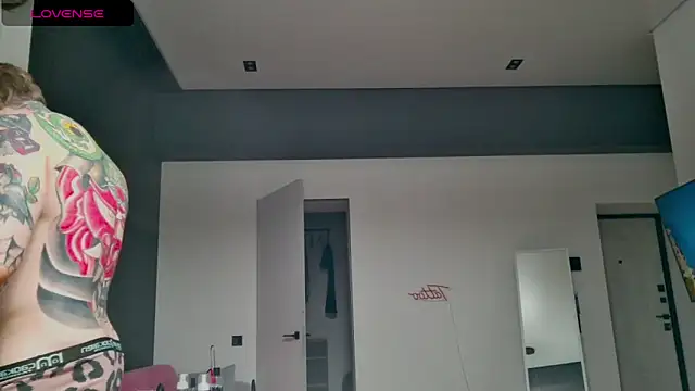 Snapshot of white_King9999 chatting on October 2025 02:48:02 AM white King9999 online show from October 2025 02:48:02 AM