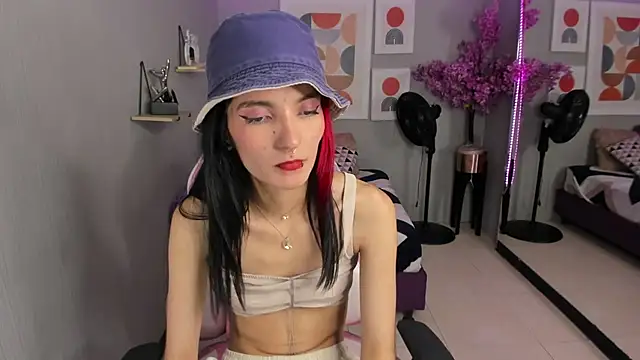 Dafne huges online show from January 2025 01:33:01 AM