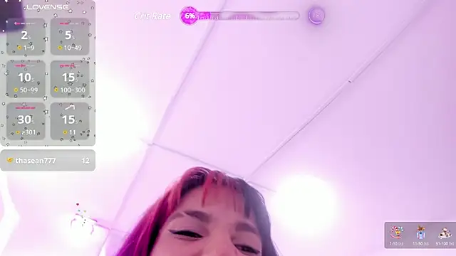 Dafne huges online show from March 2025 08:00:02 PM