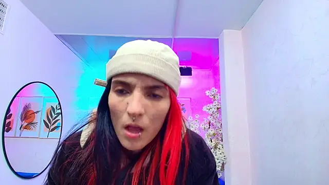 Dafne huges online show from September 2025 07:35:01 PM