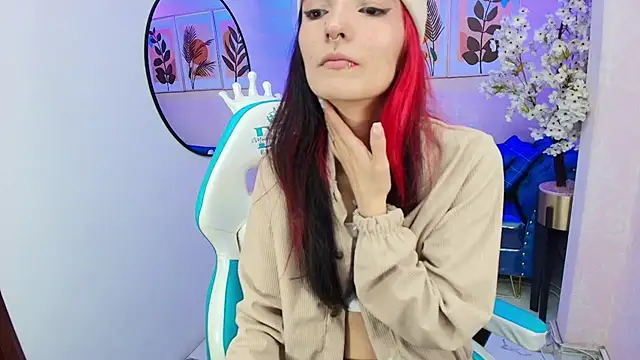 Dafne huges online show from September 2025 05:16:02 PM