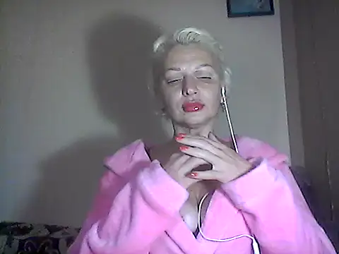 Snapshot of MaryJane441 chatting on October 2025 09:05:02 PM MaryJane441 online show from October 2025 09:05:02 PM