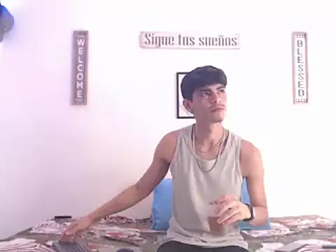 harrytomson 1 online show from January 2025 01:49:01 PM