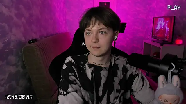 Snapshot of charonbaby1 chatting on October 2025 09:46:01 PM charonbaby1 online show from October 2025 09:46:01 PM