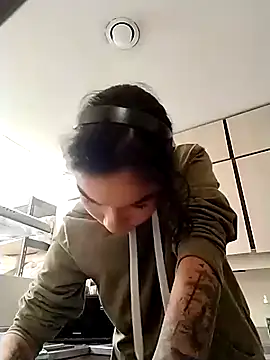 Snapshot of scarlet_castro chatting on November 2025 03:55:02 PM scarlet castro online show from November 2025 03:55:02 PM