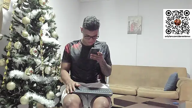 Darren hot2 online show from January 2025 10:34:02 PM