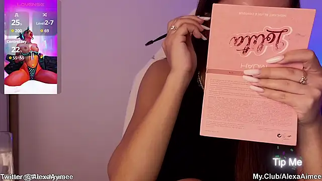 Snapshot of AlexaAimee chatting on November 2025 04:33:02 AM AlexaAimee online show from November 2025 04:33:02 AM