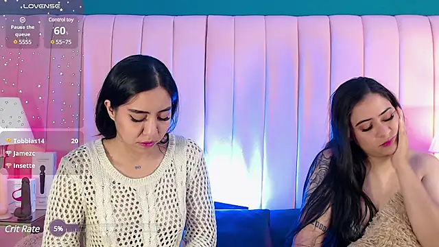 Snapshot of KarolandMichel chatting on February 2025 02:42:01 PM KarolandMichel online show from February 2025 02:42:01 PM