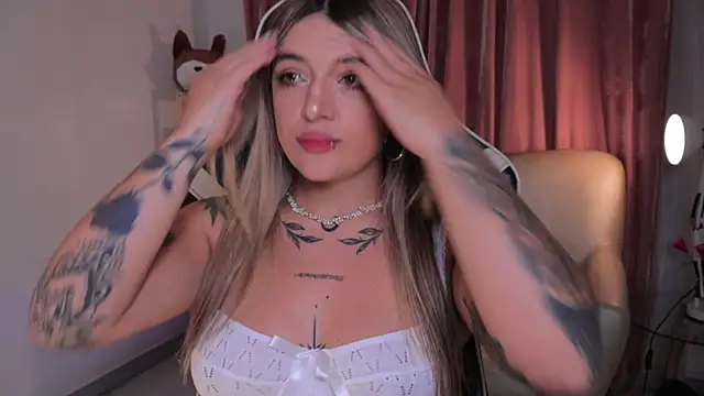 Snapshot of ashleyvalirya chatting on October 2025 03:59:01 AM ashleyvalirya online show from October 2025 03:59:01 AM