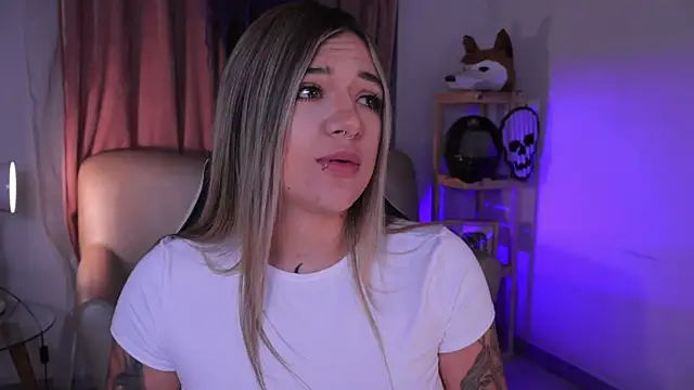 Snapshot of ashleyvalirya chatting on October 2025 04:13:01 AM ashleyvalirya online show from October 2025 04:13:01 AM