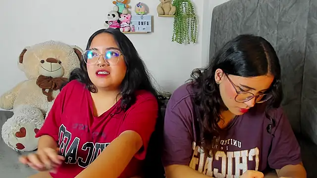 maddie-and-chelsea- online show from October 2025 08:02:02 AM